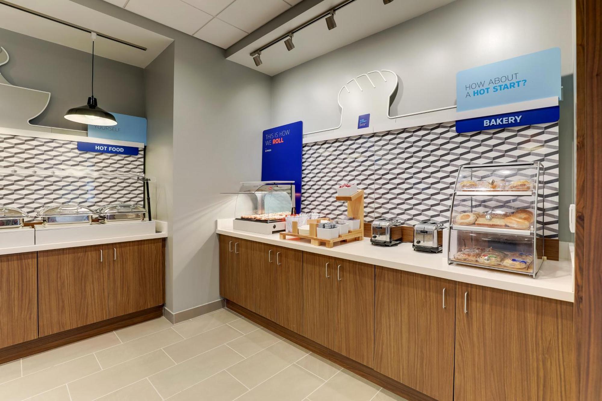 Holiday Inn Express Holly Springs - Raleigh Area By Ihg Экстерьер фото