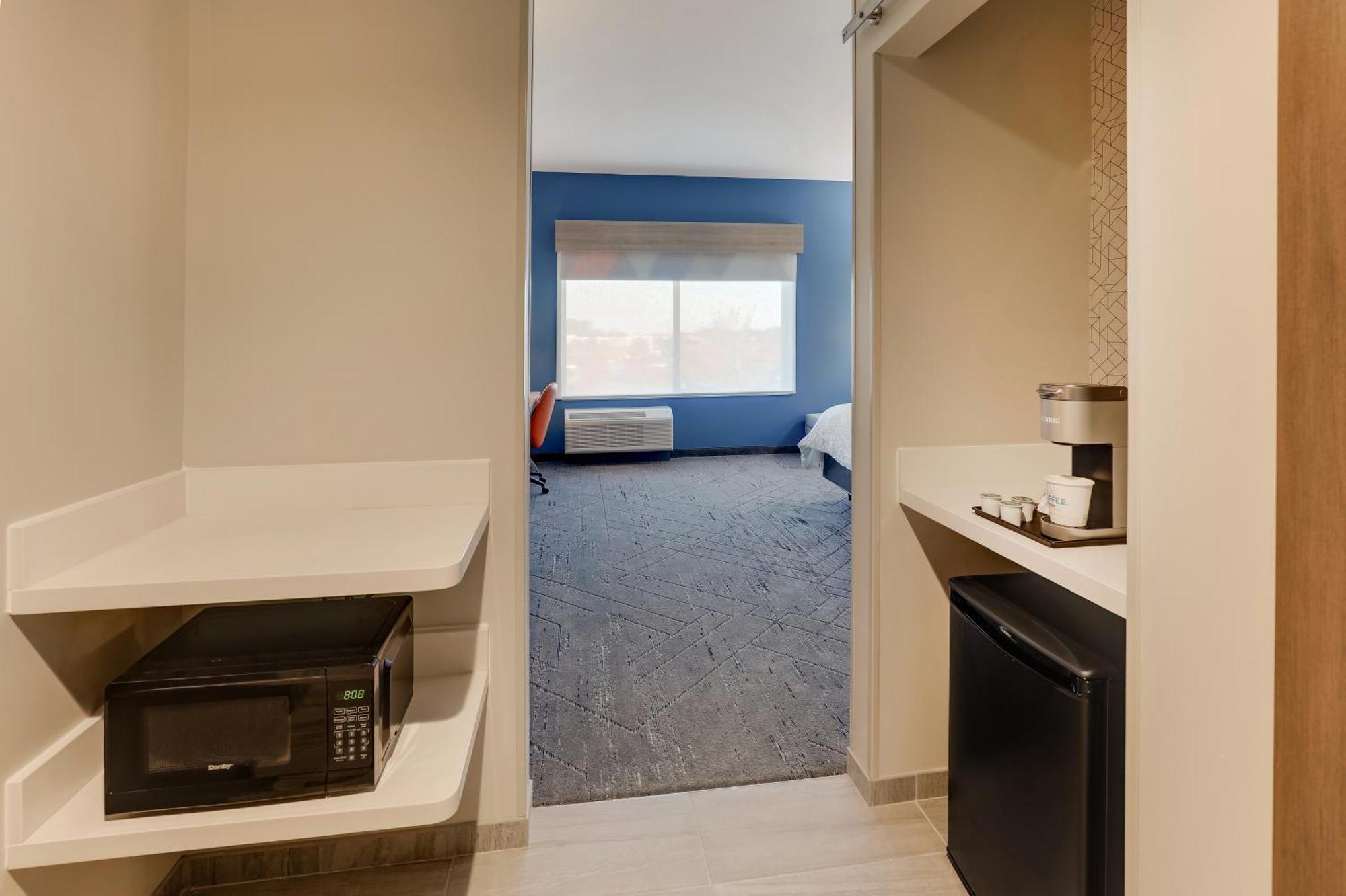 Holiday Inn Express Holly Springs - Raleigh Area By Ihg Экстерьер фото